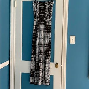 Velvet maxi dress with sinched waist